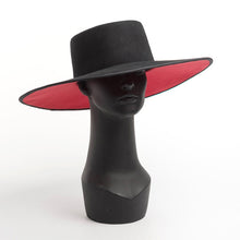Cargar imagen en el visor de la galería, Classical UNISEX WIDE BRIM SPLICE TWO TONE WOOL FEDORA Winter Warm Wide Brim Women Hats Red Black Ladies Church Derby Dress Hat