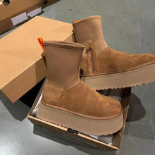 Cargar imagen en el visor de la galería, Botas de nieve de diseñador UGG con tacon