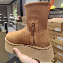 Cargar imagen en el visor de la galería, Botas de nieve de diseñador UGG con tacon