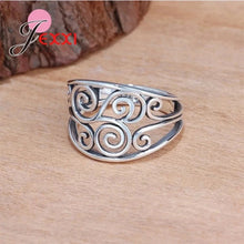 Cargar imagen en el visor de la galería, Triskelion de plata 925, anillo de triple espiral