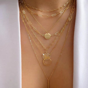 Collares multicapa a la moda bohemio, con colgantes.