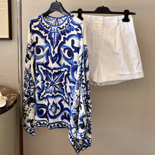 Cargar imagen en el visor de la galería, Mosaic dress: Camisa alta calidad Azul patron mosaico.
