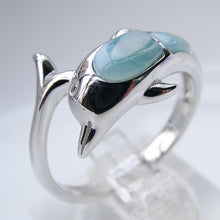 Cargar imagen en el visor de la galería, Piscis- Delfin. Anillos animales zodiacales. Plata 925. Piedra de Larimar