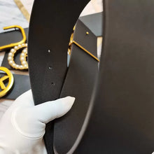 Cargar imagen en el visor de la galería, Cinturon negro piel artificial ancho 70mm con hebillas con letras G,V,H,F,BB.