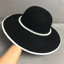 Cargar imagen en el visor de la galería, Sombrero Fedora camelia de ala ancha para mujer, perlas.