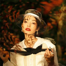 Cargar imagen en el visor de la galería, Sombrero cubo transparentes mujer, PVC, impermeable ala ancha
