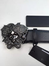 Cargar imagen en el visor de la galería, Cinturon lujo cuero autentico con la cabeza de medusa. Versace
