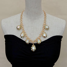 Cargar imagen en el visor de la galería, Collar 53cm con perla barroca agua dulce y perlas azules de larimar chapado en oro 18K.