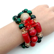 Cargar imagen en el visor de la galería, Brazalete Coral rojo, Cuarzo, Limonita y Riebeckita, Micro pavé. 17.5cm