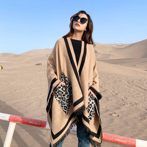 Pashmina Poncho Cachemira bolsillo leopardo 130x150cm