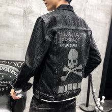 Cargar imagen en el visor de la galería, YASUGUOJI New 2019 Punk Style Fashion Skulls Patch Patchwork Jean Jacket Men Denim Jackets Streetwear Mens Ripped Denim Jacket