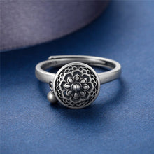 Cargar imagen en el visor de la galería, Anillo mantra tibetano giratorio 100% plata. Ajustable.