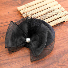 Cargar imagen en el visor de la galería, Sobrero mujer coctel con rejilla en negro vintage