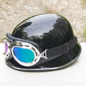 Medio casco aleman de motocicleta con gafas