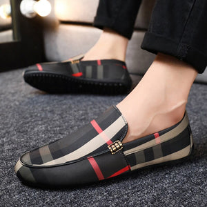 Zapatillas Sneakers para hombre Tendencias de alta calidad de PU. Mocasines para hombres 39-44