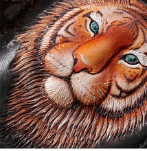Cargar imagen en el visor de la galería, Cartera billetero de hombre exclusivo hecho a mano coleccion Tigre en piel autentica.