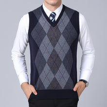 Cargar imagen en el visor de la galería, 2020 New Fashion Brand Sweaters Mens Pullovers V Neck Slim Fit Jumpers Knit Sleeveless Autumn Korean Style Casual Men Clothes