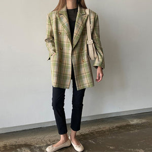 Colorfaith New 2020 Autumn Winter Women's Blazers Oversize Plaid Buttons Pockets Jackets Notched Vintage Checkered Tops JK6100