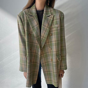 Colorfaith New 2020 Autumn Winter Women's Blazers Oversize Plaid Buttons Pockets Jackets Notched Vintage Checkered Tops JK6100