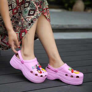 Summer Women Croc Clogs Platform Garden Sandals Cartoon Fruit Slippers Slip On For Girl Beach Shoes Fashion Slides Outdoor