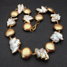 Cargar imagen en el visor de la galería, 19&#39;&#39; Freshwater Keshi Pearl Golden Plated Necklace