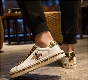 Luxury small white shoes, gold embroidery flat heel casual shoes, lovers leather shoes, large designer casual shoes