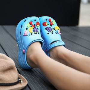Summer Women Croc Clogs Platform Garden Sandals Cartoon Fruit Slippers Slip On For Girl Beach Shoes Fashion Slides Outdoor