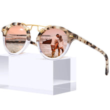 Cargar imagen en el visor de la galería, Carfia Polarized St Louis sunglasses with box.