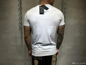 Nuevo diseño de la camiseta del verano hombres de la marca de ropa de moda casual de alta calidad masculina camiseta corta de color beige camiseta FWT705083