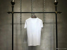 Cargar imagen en el visor de la galería, Nuevo diseño de la camiseta del verano hombres de la marca de ropa de moda casual de alta calidad masculina camiseta corta de color beige camiseta FWT705083