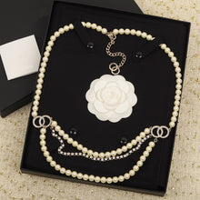 Cargar imagen en el visor de la galería, Cinturones de cadena Camelia alta calidad, tejida y perlas joyería de lujo