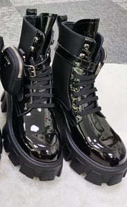Botas mujer clasicas Martin Milan piel de motorista con cartera para llaves