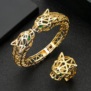 Hollow Jewelry: Brazalete y anillo cabeza pantera cobre, chapada oro alta calidad Dubai